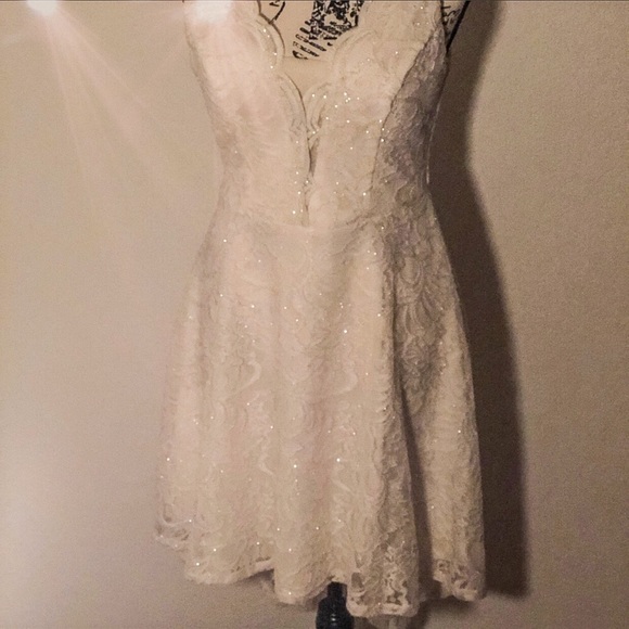 City Triangles Dresses & Skirts - NWOT Glistening Ivory Lace Evening Dress
